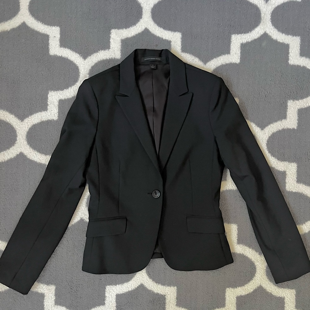 EXPRESS DESIGN STUDIO classic Women's Black single button tailored Blazer size 8